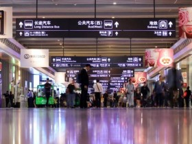 大家常常忽略的是,高考志愿填报“人均张雪峰”,AI能做到么?