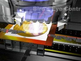 反过来看,10.3 米 / 秒全球最快:国产黑豹2.2四足机器人首秀,完成全球首次“人机百米对决”